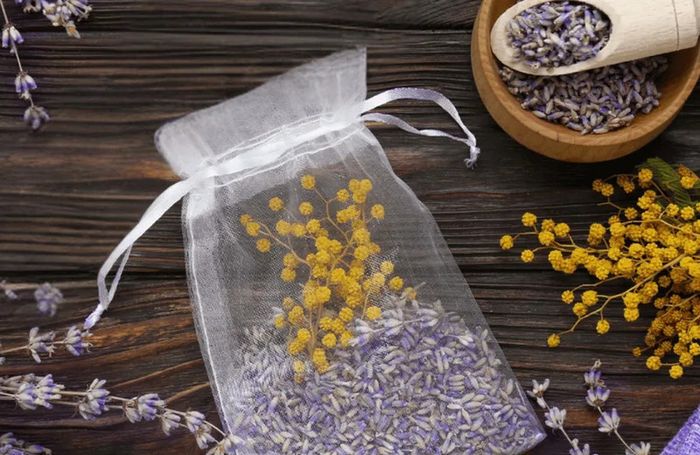 Créer son sachet parfumé- Plantes et herbes aromatiques