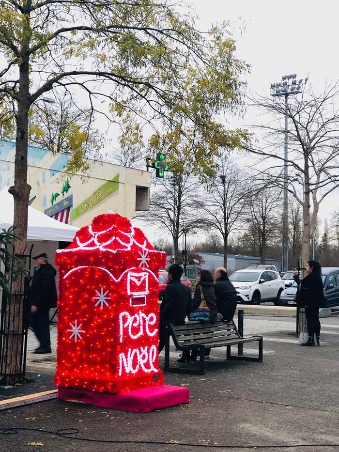 La boîte aux lettres géante du Père Noël aux Courlis
