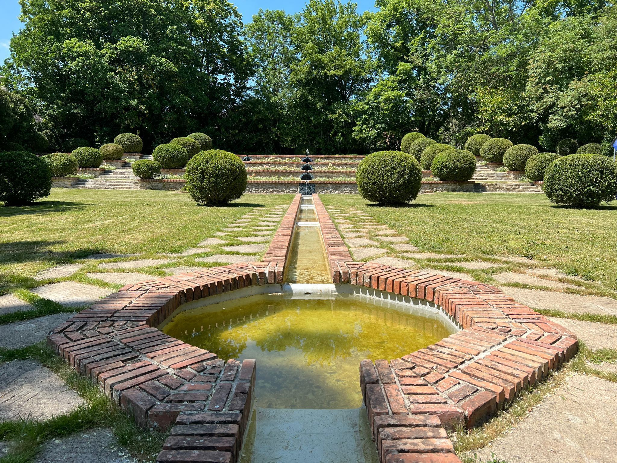 Découverte d'un jardin Art Déco