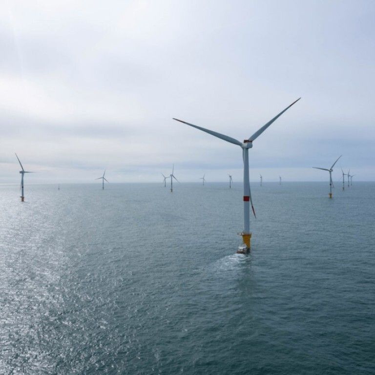 Visite en bateau du parc éolien en mer de Fécamp