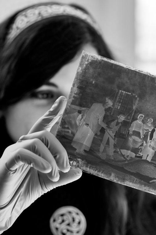 Tu veux ma photo ? "J'archive mes photos : en prendre soin pour mieux les transmettre". Atelier découverte des Archives départementales.
