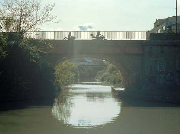 Expo : "Pylônes" traversée du canal du midi