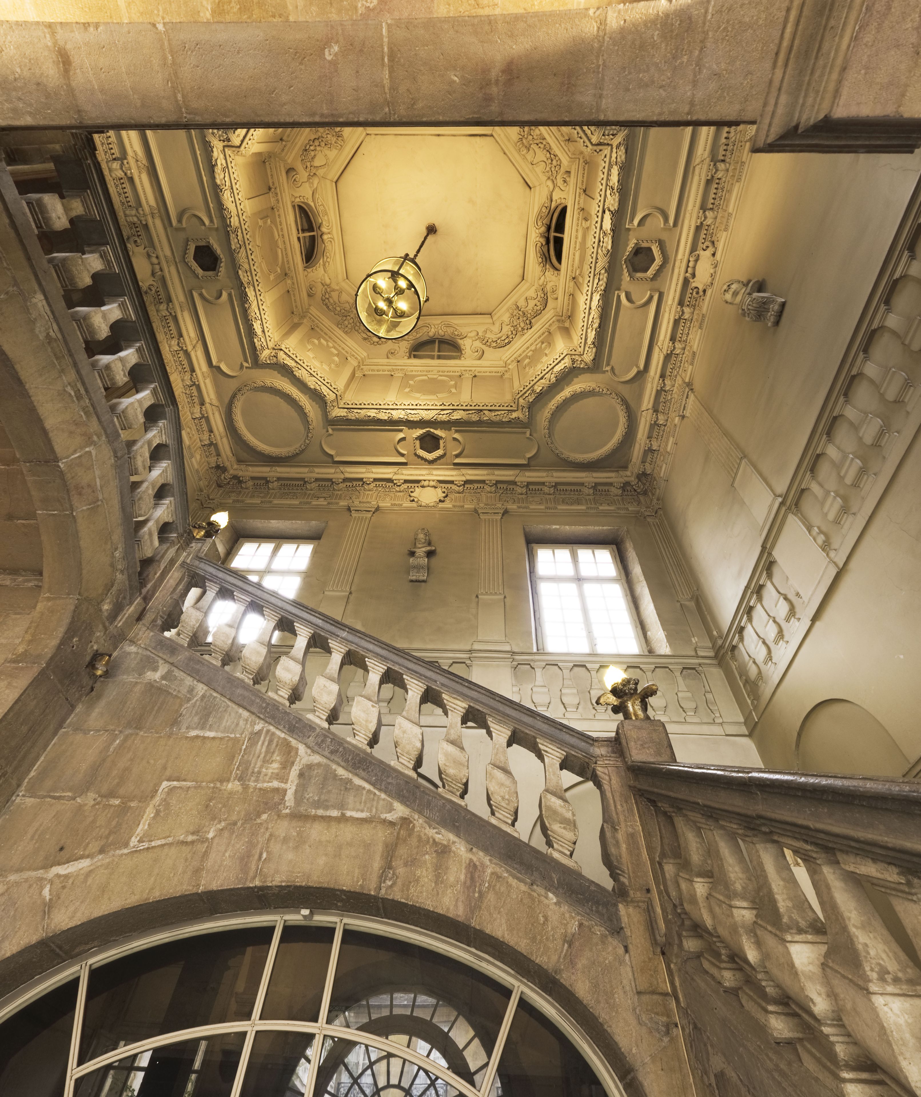 Visite guidée express - L'histoire dévoilée de l'hôtel Lantin