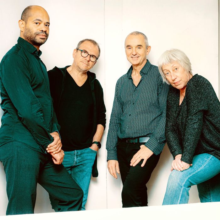 ISLAND - SORTIE D'ALBUM
