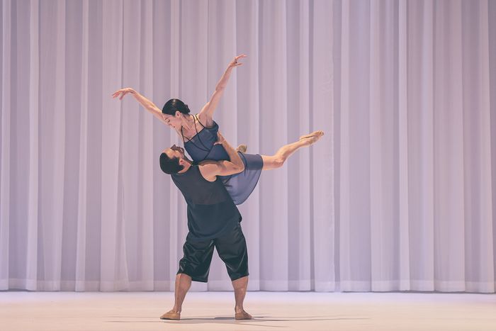 Barbara, du bout des lèvres | Danse