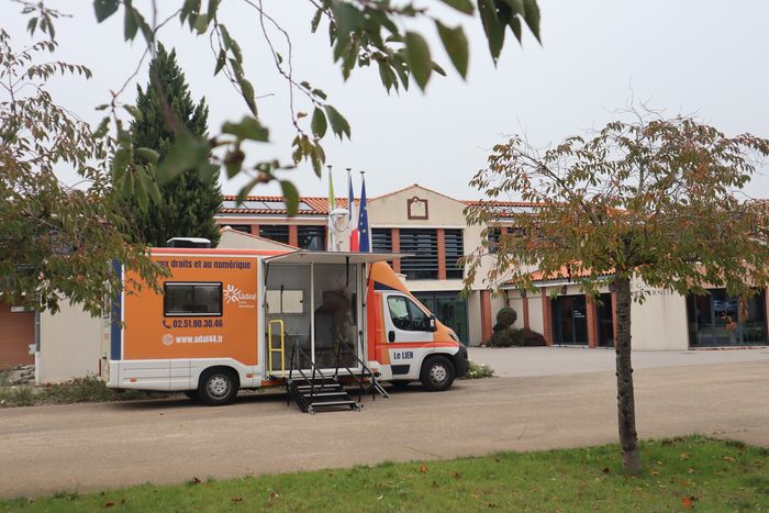 Bus numérique : un accompagnement numérique gratuit