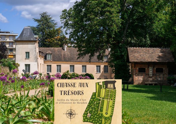 Chasse aux trésors dans le jardin de sculptures