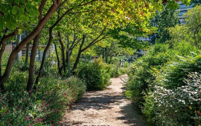 Visite guidée "Du jardin Villemin à la médiathèque Françoise Sagan"
