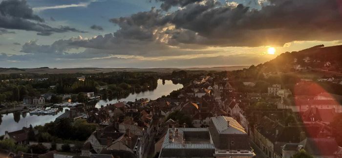 Coucher du soleil depuis le clocher de l'église Saint-Thibault