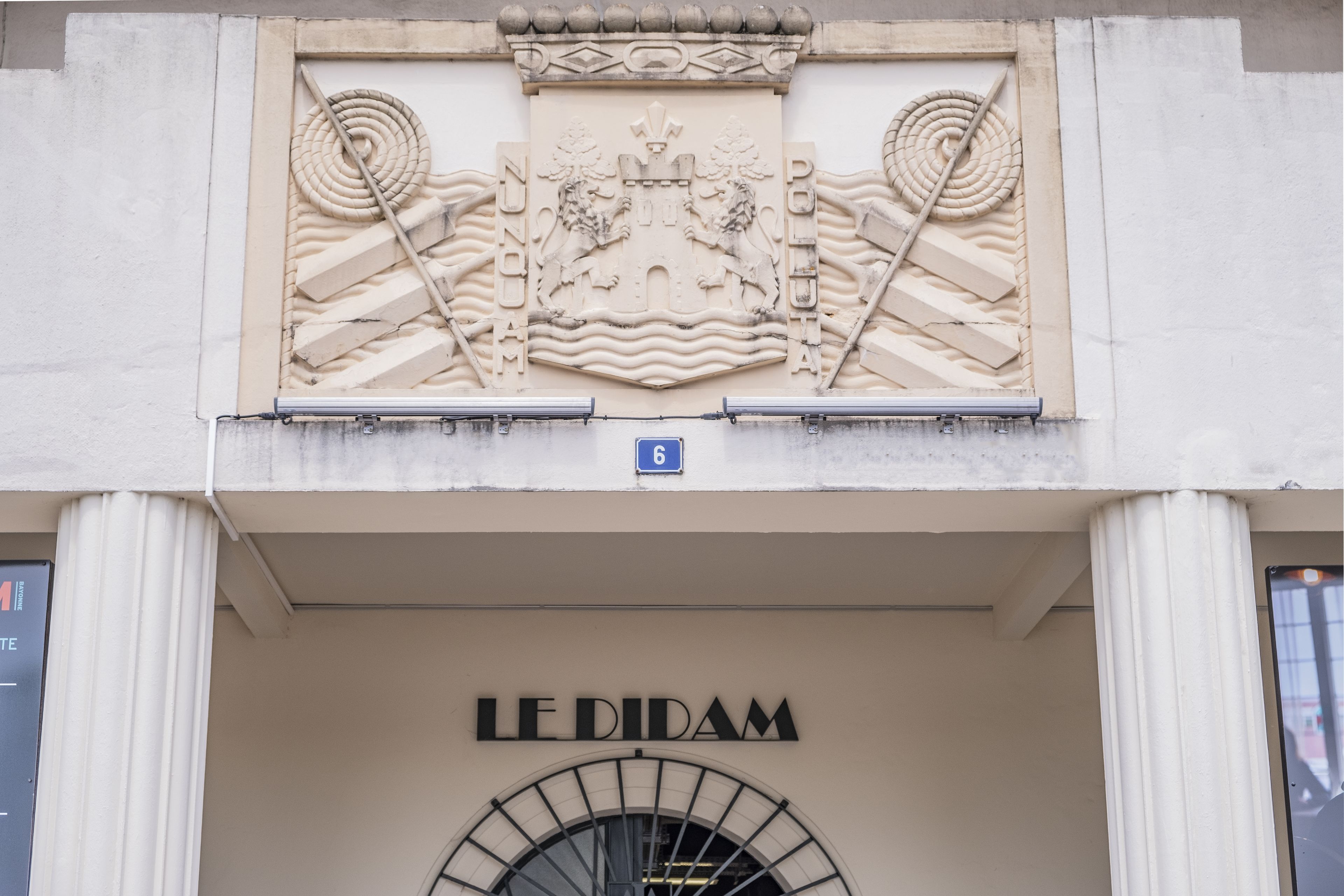 Redonner vie à l'Art déco : la façade du Didam réinventée