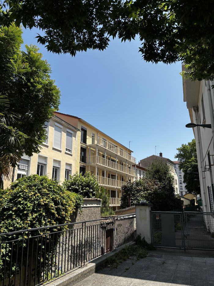 [Lyon] Vide grenier au profit de la Maison de la Diversité