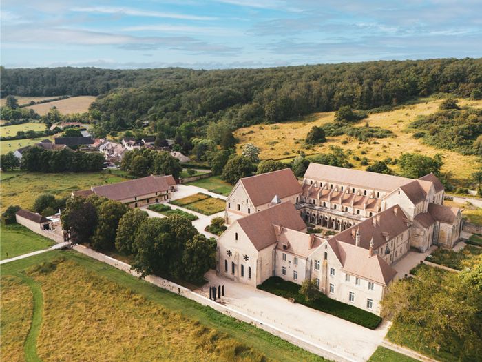Exposition de photographies "L'abbaye de Noirlac : ravivée, résistante, réinventée"