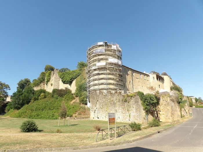 Visite guidée avec intermède joué du château des Quat'Sos à La Réole