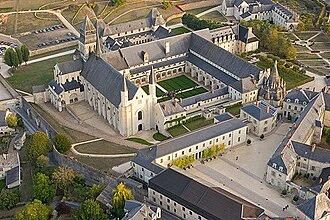 "L'Abbaye de Fontevraud dans tous ses états" par Claire GIRAUD-LABALTE - Université Permanente