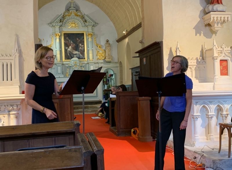 Singing Saturday in Trouville-sur-Mer or Villers-sur-Mer