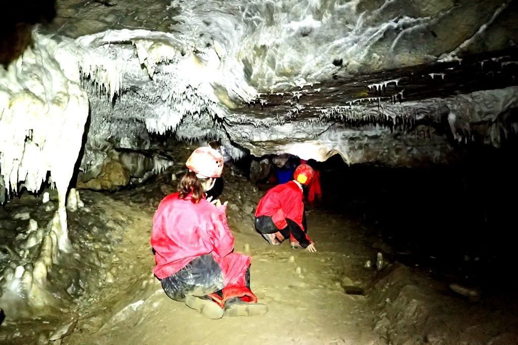 Découverte du monde souterrain avec le SCArize (09) à la grotte de Siech.