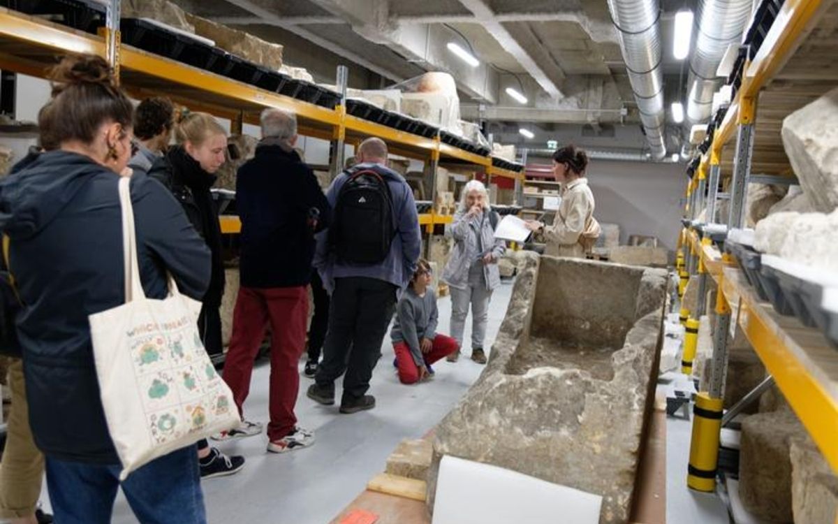 Les réserves archéologiques de Paris se dévoilent !