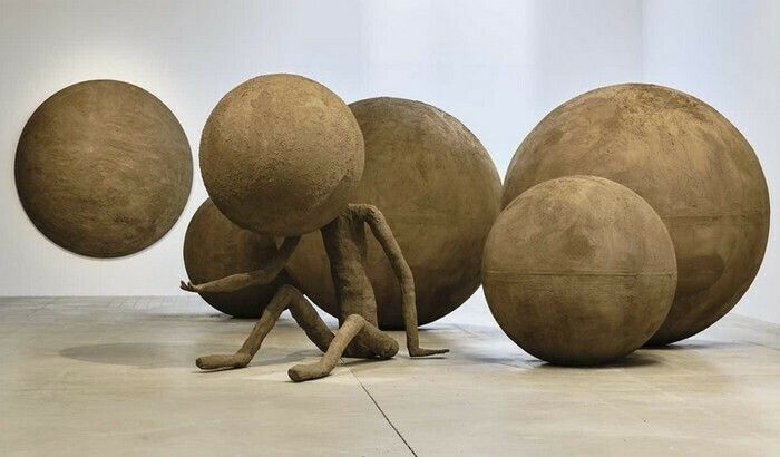 Exposition de Gloria Friedmann : Combien de terres faut-il à l'homme ?