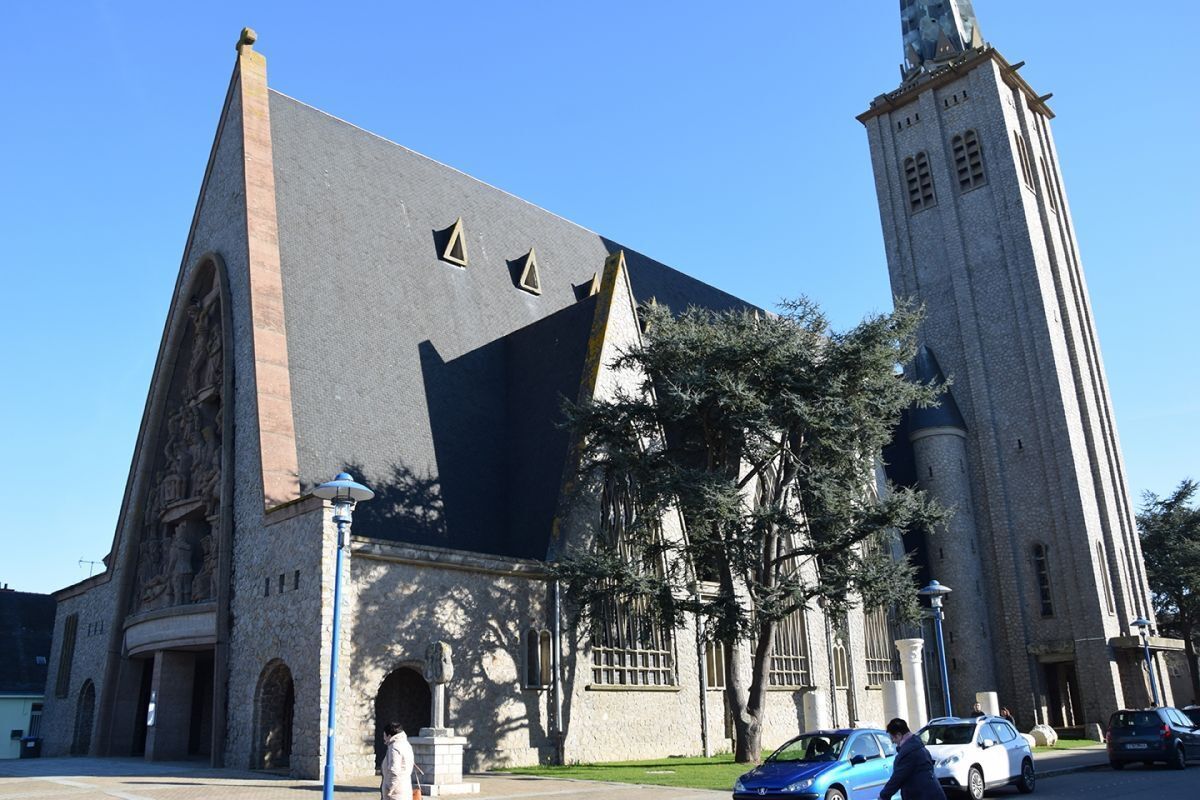 Découverte du patrimoine de la Reconstruction du centre-ville de Donges