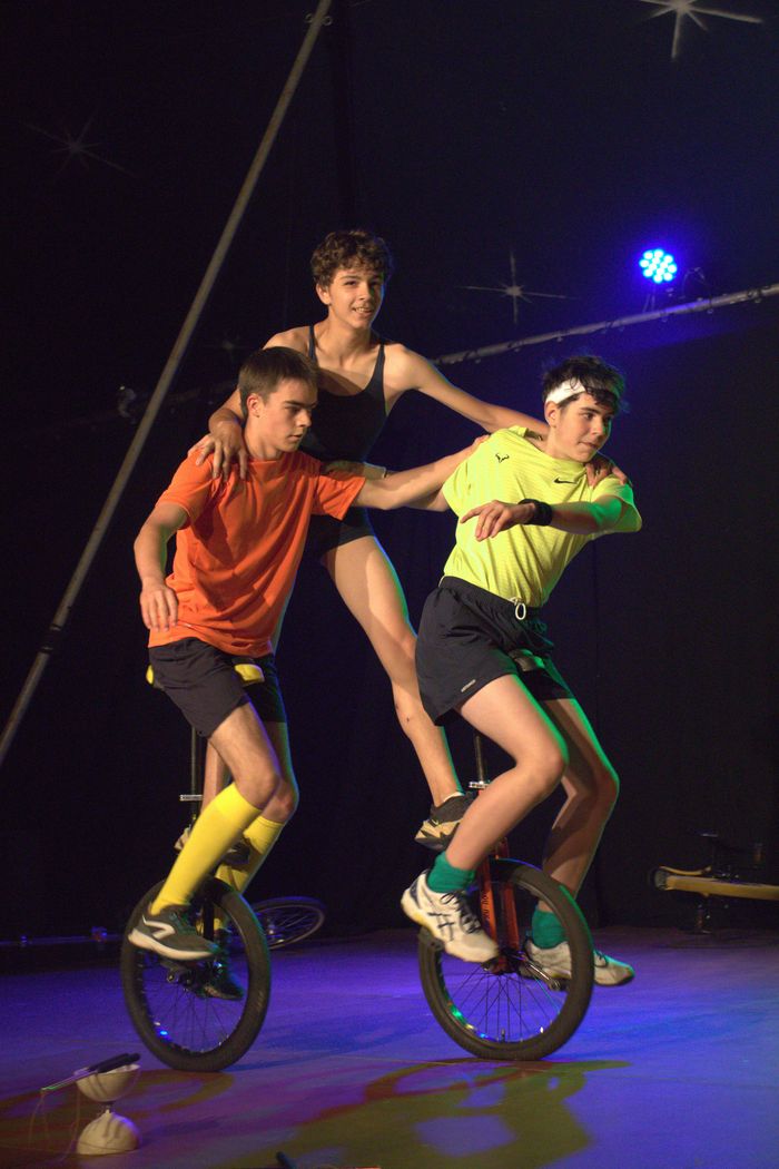 Acroballe Circus