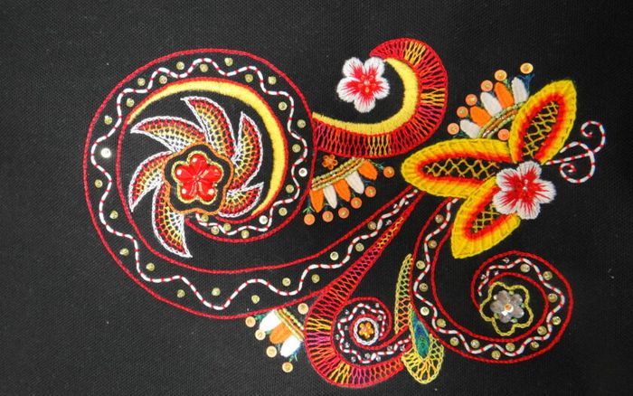 Broder son marque-page avec des motifs bretons