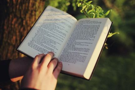Livre et dédicace Nicole Anglès