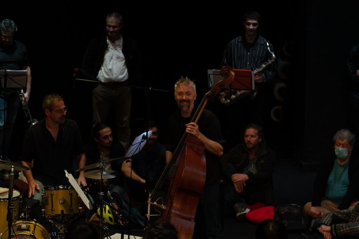 DISCOBLE : STABILE/MOBILE : Théo Girard et l'Orchestre Pensées Rotatives