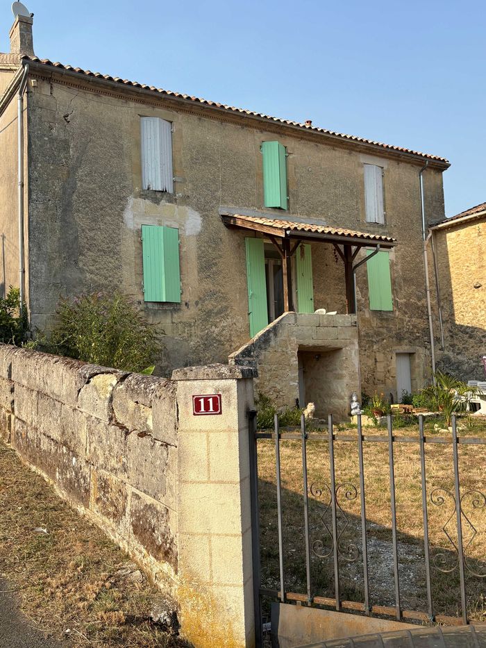 À la découverte de la maison des écoles, des carrières et de la source