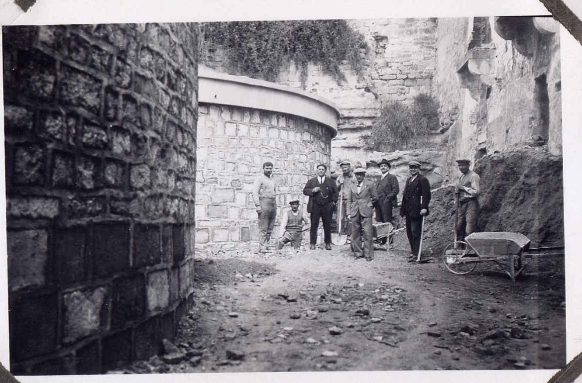 Exposition : 1936, la construction des réservoirs au château en photos