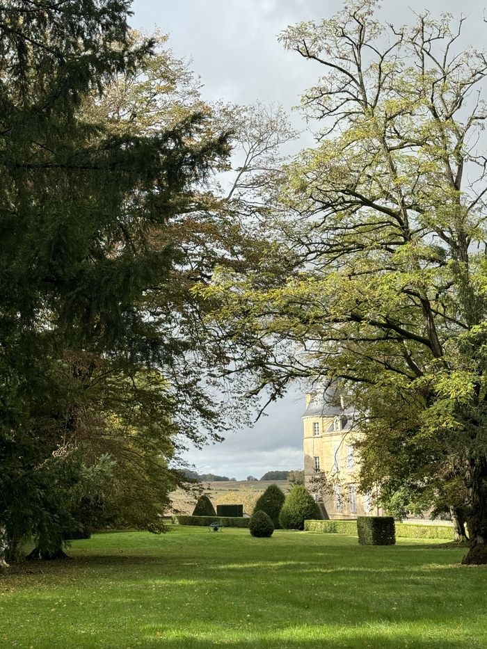 Visite du parc du château de Trémilly