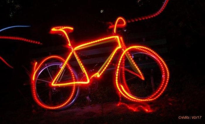 Balade nocturne à Caen « Cyclistes, brillez ! »