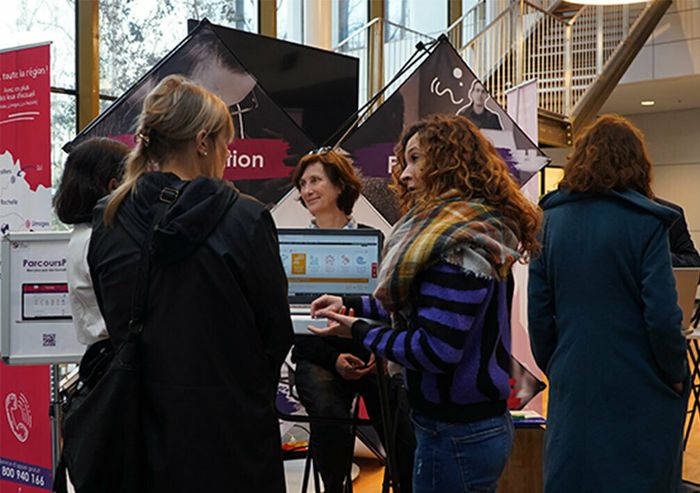 Journée interprofessionnelle réunissant des professionnel·les du livre, chercheur·euses et acteur·ices de la médiation autour des enjeux contemporains de la littérature engagée autour de conférences.