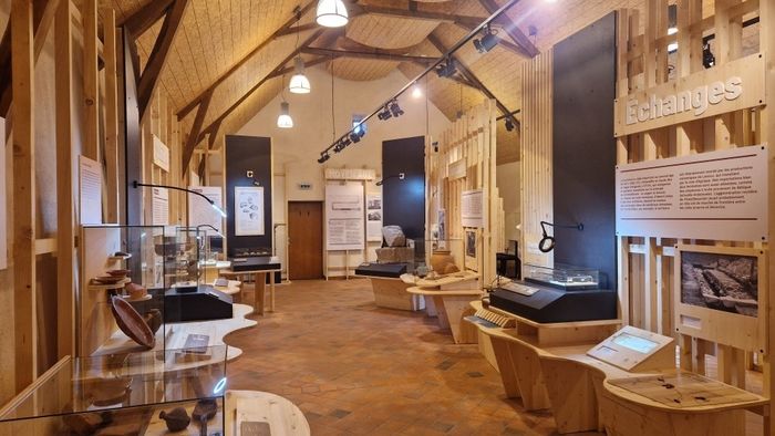Visite commentée de la nouvelle scénographie de la Maison archéologique des Combrailles.