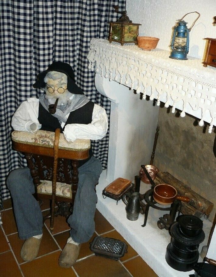 Visite commentée : découvrez le musée de costumes anciens