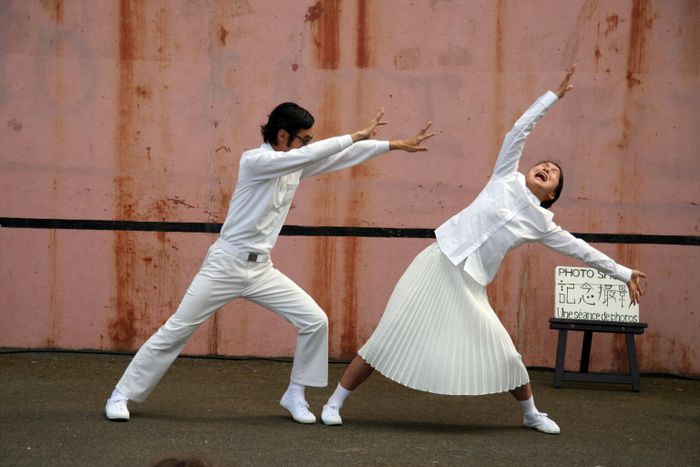 Festival Tinta'Mars - Silences amusants d'un couple en blanc