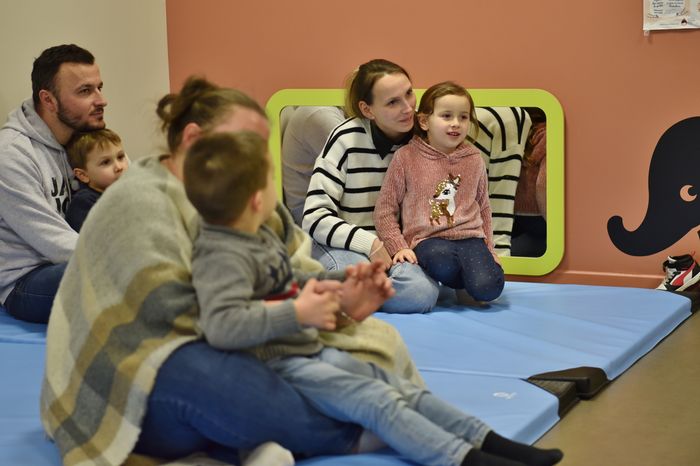 Un atelier ludique et apaisant pour les parents et leurs enfants, alliant jeux, respiration et exercices de relaxation adaptés aux 3‑5 ans. Il favorise le bien-être, la gestion des émotions