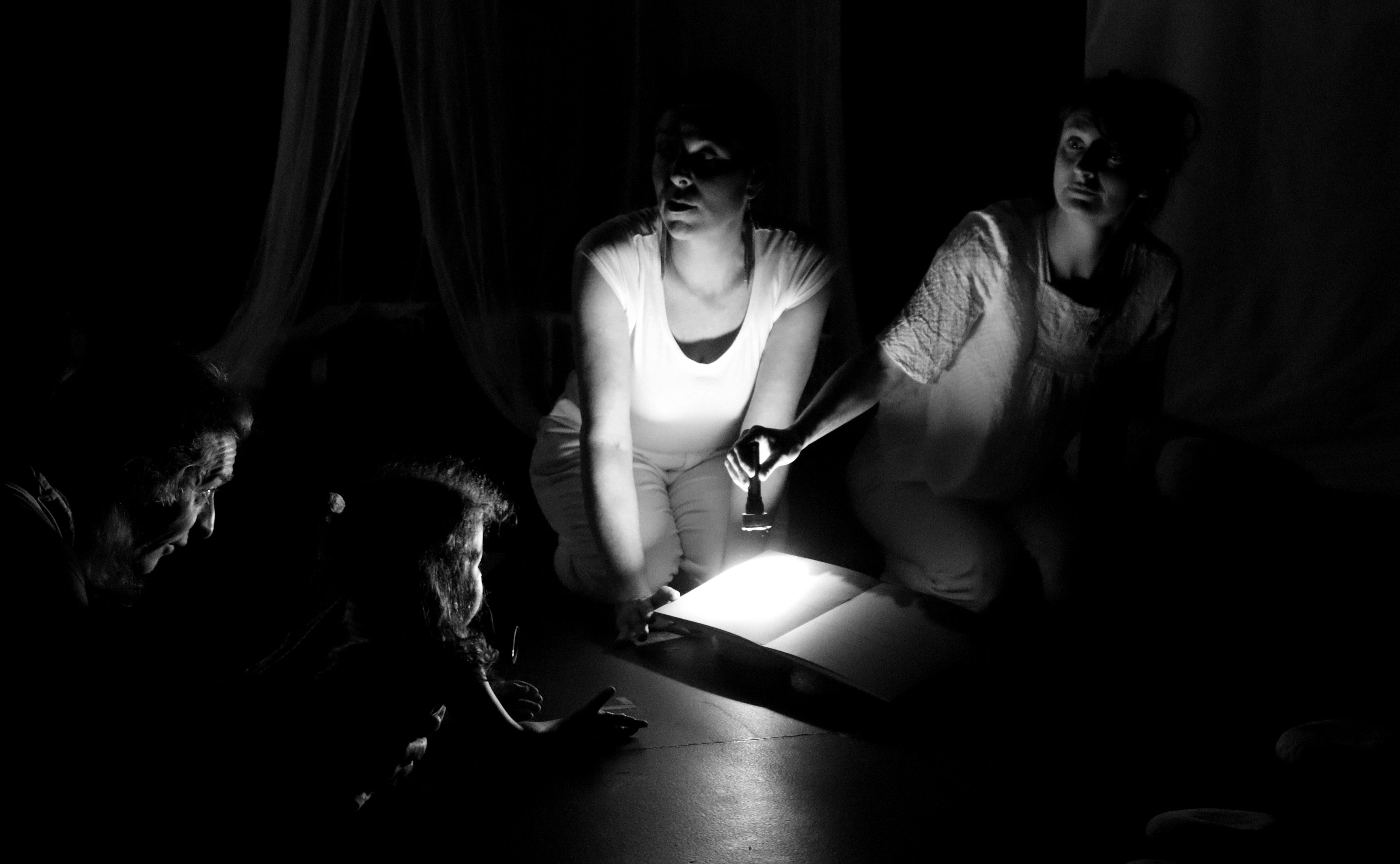 Petits mondes lumineux, Cie Les Bricoleuses