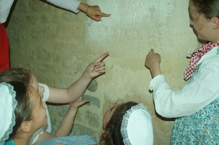 Animation jeune public : chasse aux graffitis, mystères au manoir