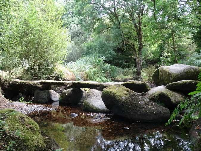 Balade bilingue à la Vallée du Doré (Plouguernével)