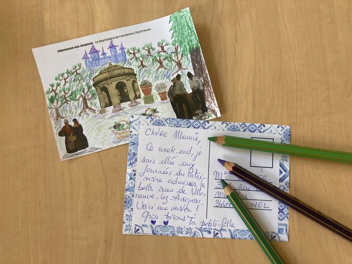 Un atelier famille « Rallye cartes postales ».