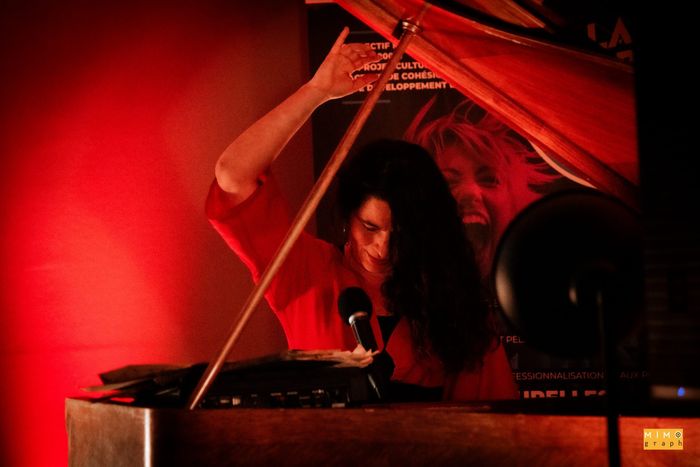 La Pianiste rouge