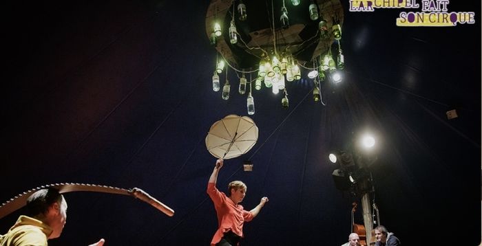 Cirque à l'Archipel - Le cabaret renversé - Cie La Faux Populaire