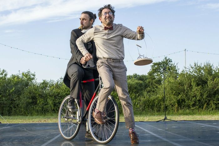 Saison Vagabonde : "Fais comme l'oiseau", Cie A portés de Mains