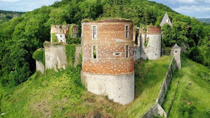 Château de HIERGES