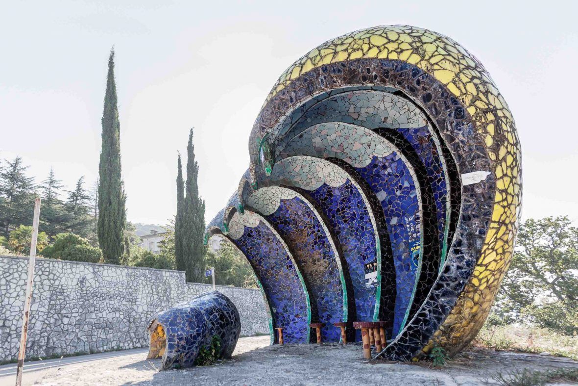 Projection : Soviet bus stops