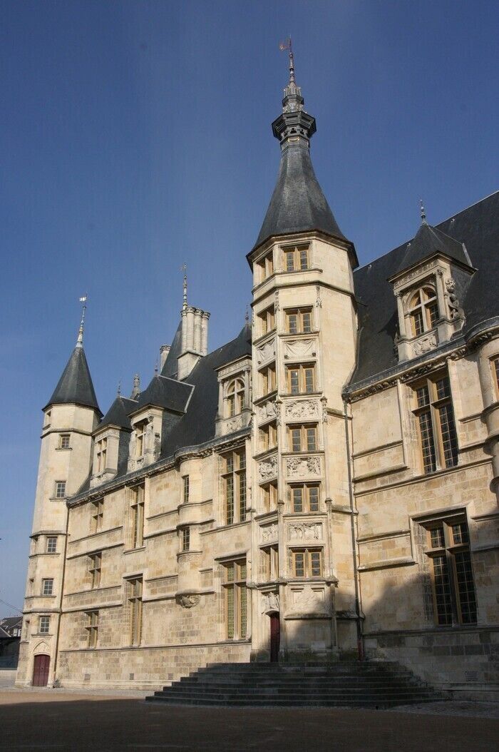 Petites et grandes histoires du Palais