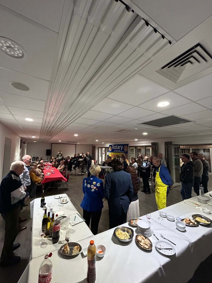 Soirée Téléthon beaujolais, buffet froid organisée par le Rotary Club Carvin Hauts-de-France au profit de l'AFM Téléthon