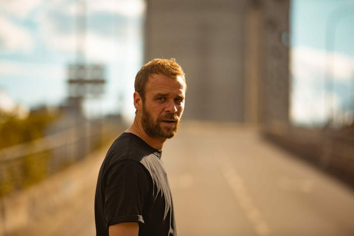 Rendez-vous le vendredi 2 octobre, pour voir Cyril Mokaiesh sur la scène du Club !