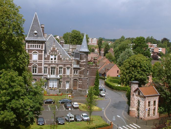 Promenade architecturale et historique "Châteaux et avenues autour de la Mairie"
