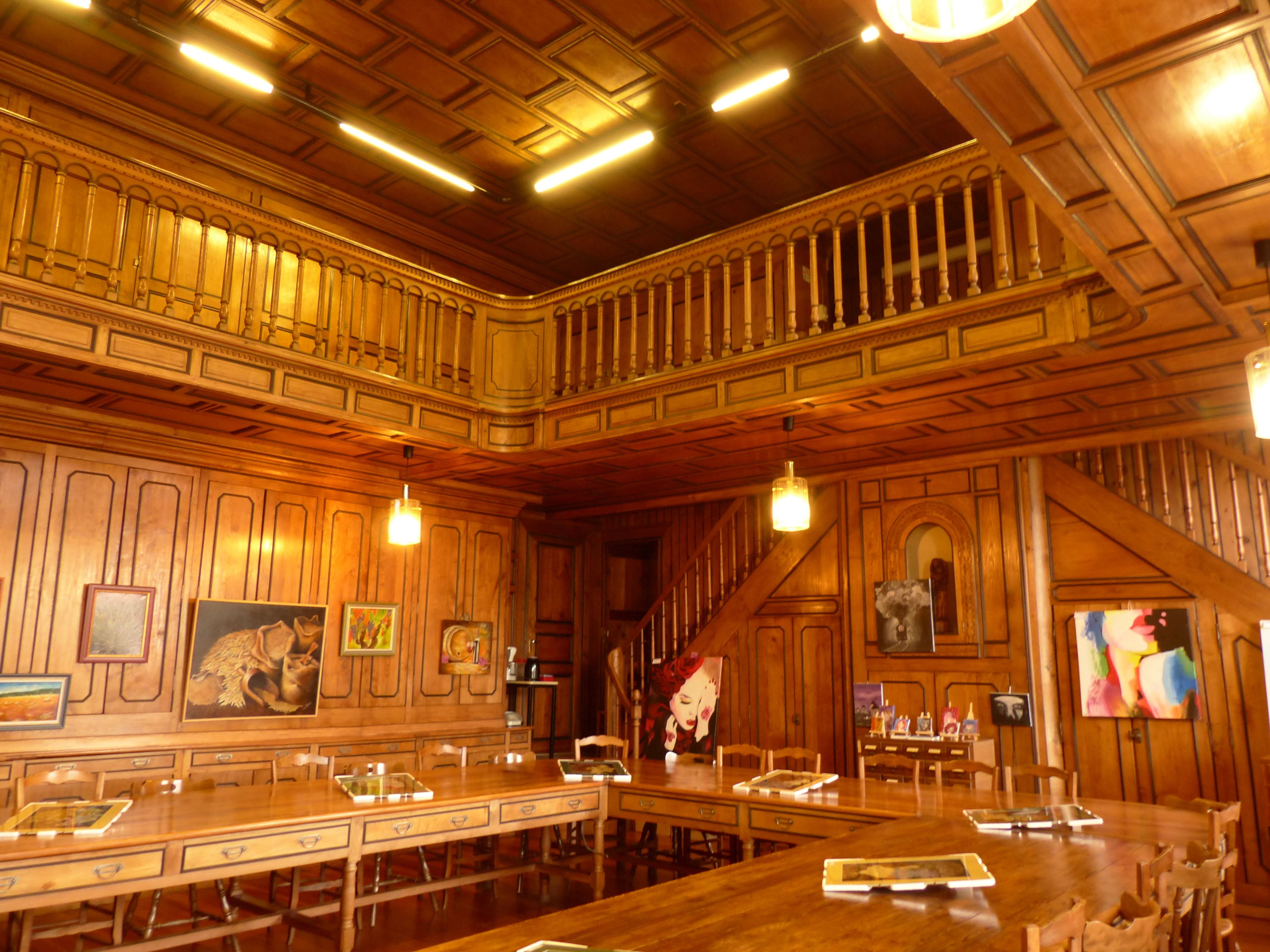 Visite des anciennes salles de la bibliothèque du Château du Lude                  au Bon Sauveur d'Alby